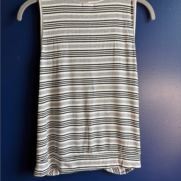 Caution to the wind Striped Black and White Sleeveless Top - Picture 5 of 9